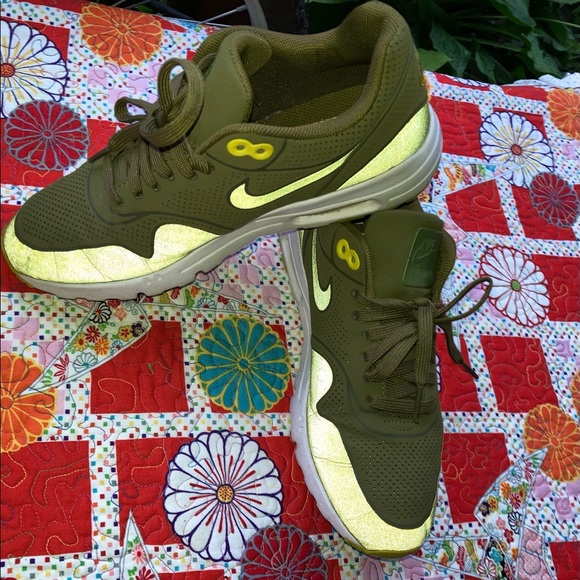 Nike Air Max 1 Ultra Moire Olive Flak - Picture 6 of 9